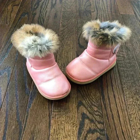 Comfy Kids Girls Size 7 (23) Faux Pink Shimmer Leather Fleece Lined w/Faux Fur - Picture 1 of 9